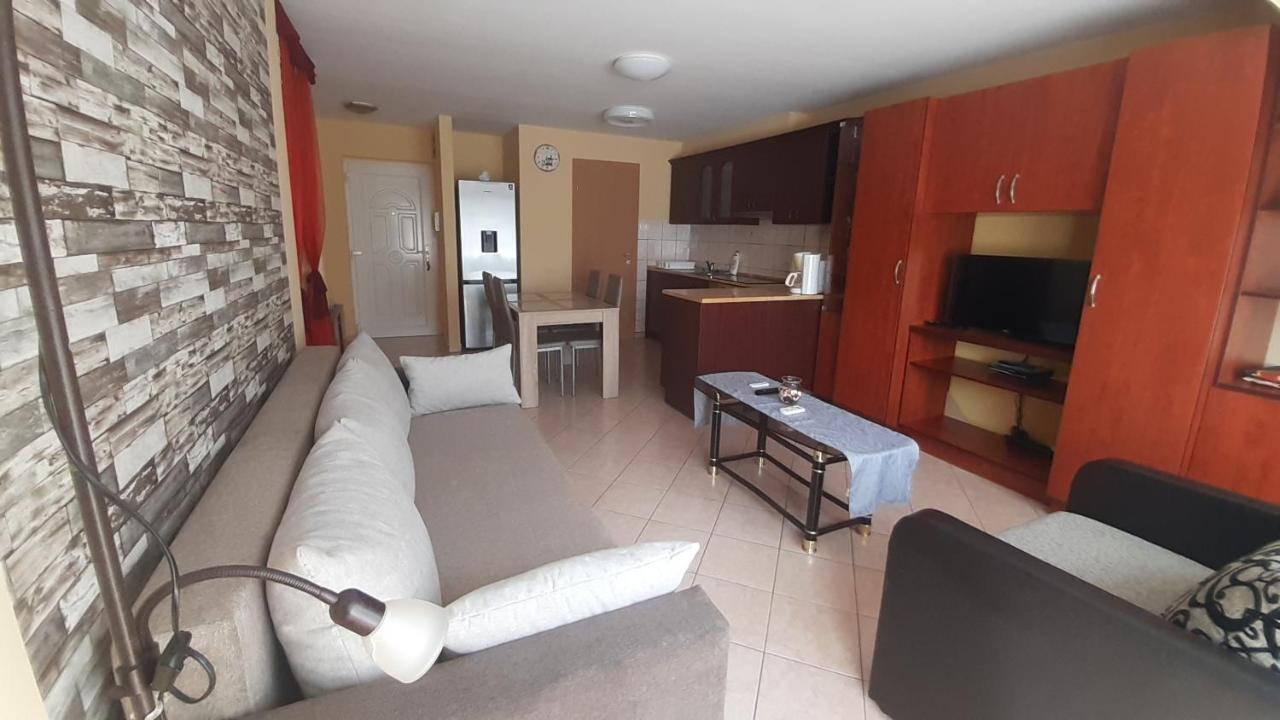 Elizabet Apartman A Belvarosban Sarvaš Exteriér fotografie