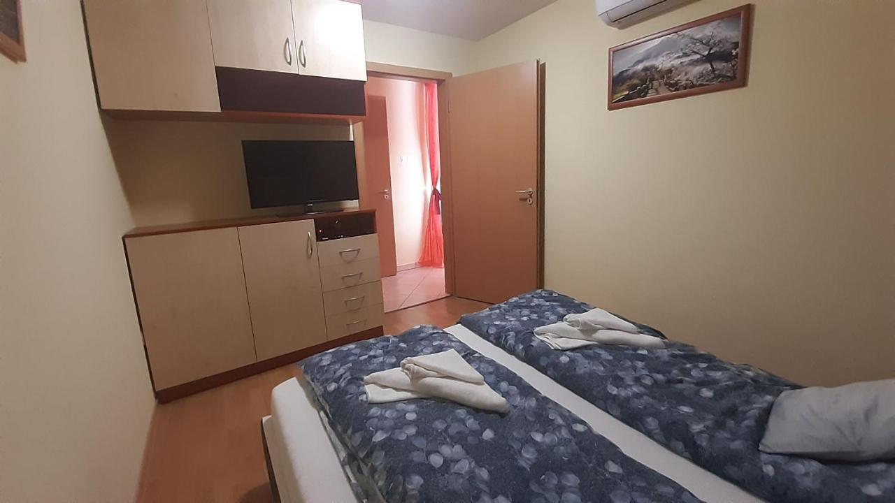 Elizabet Apartman A Belvarosban Sarvaš Exteriér fotografie